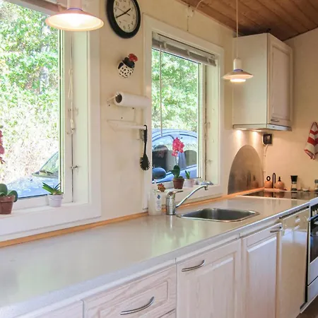 2 Bedroom Lovely In *