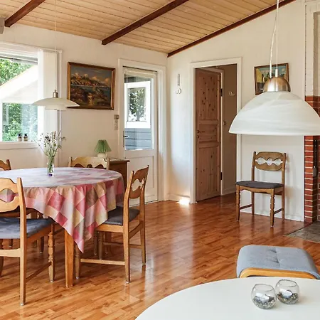 2 Bedroom Lovely In Holiday home Svaneke