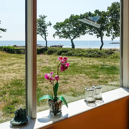2 Bedroom Lovely In