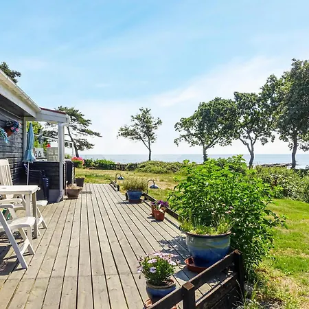 2 Bedroom Lovely In